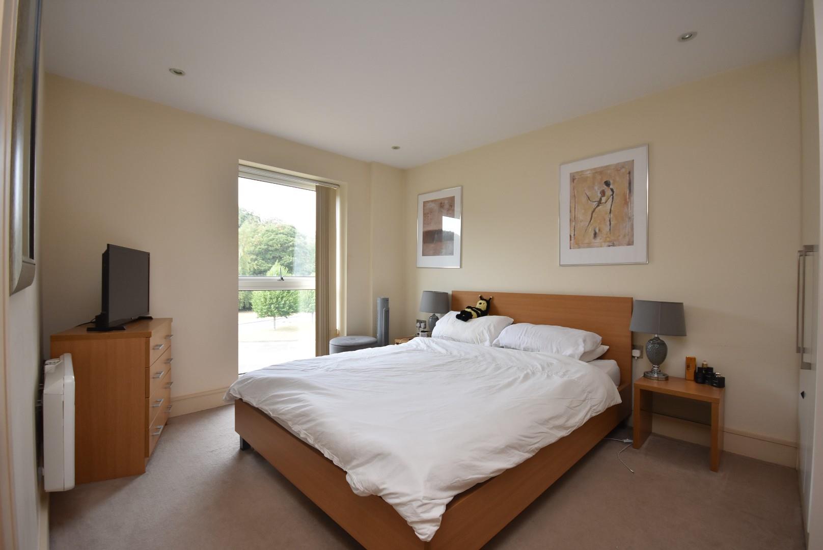 208 Woodlands, Hayes Point, Sully, CF64 5QF